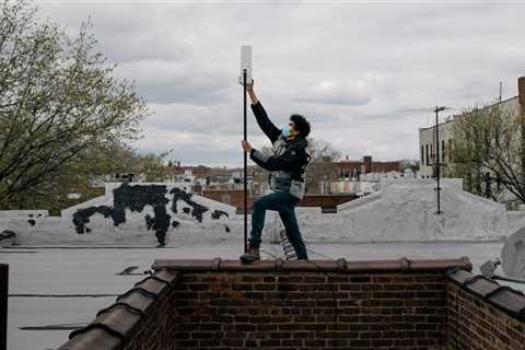 ‘Welcome to the Mesh, Brother’: Guerrilla Wi-Fi Comes to New York