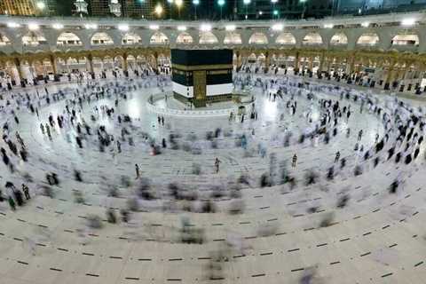 Pilgrims ascend Mount Arafat in high point of pandemic-era hajj