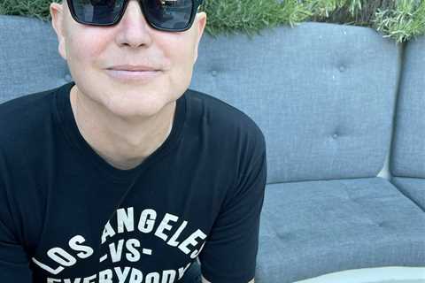 Blink-182's Mark Hoppus Says 'Chemo Is Working' Amid Cancer Battle