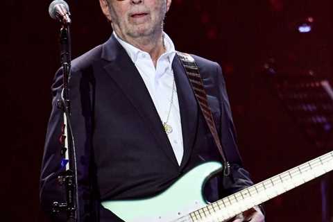 Eric Clapton Won't Perform at Venues Requiring Vaccines -- Calls Unvaccinated 'Discriminated'