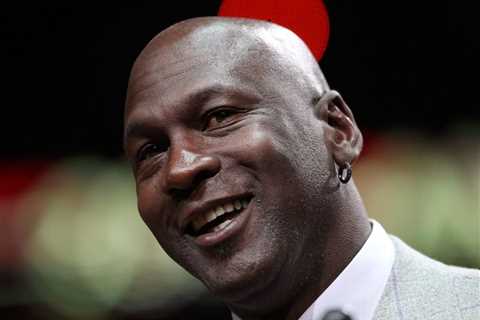 Michael Jordan Hasn’t Gone 1 Day in 30-Plus Years Without Talking to a Specific Friend: ‘We Have a..