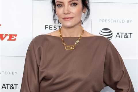 Lily Allen Lashes Out at People Commenting on Her Weight: 'Where Do You Get Off?'