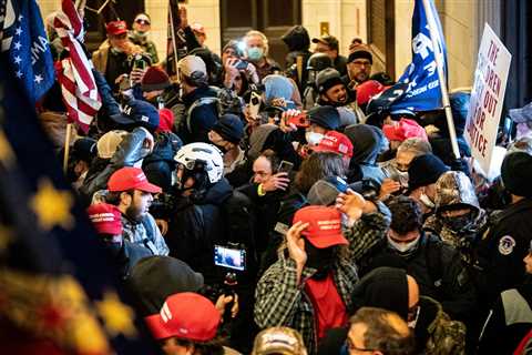 Trump officials can testify in Jan. 6 inquiries, Justice Dept. says.