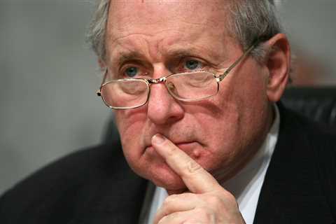 Carl Levin, the Senate Scourge of Corporate America, Dies at 87