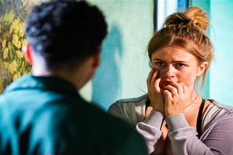 EastEnders spoilers: Major character collapses after dangerous infection