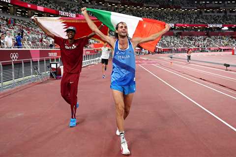 In a show of sportsmanship, 2 high jumpers jumped at the chance to share the gold.
