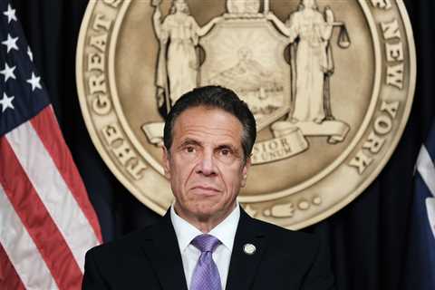 Toggling Between Fear and Flirtation, Cuomo Was Shielded From Accountability