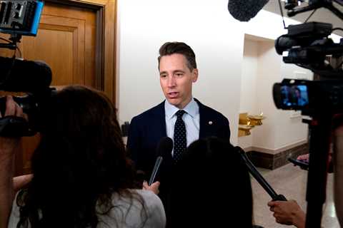 Debate Over Presidential War Powers Sets Up Test for a Divided G.O.P.