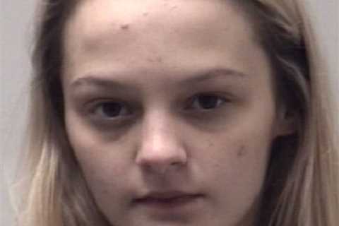 Teen Mom Facing Murder Charge After Falling Asleep With 10-Month-Old in Bathtub