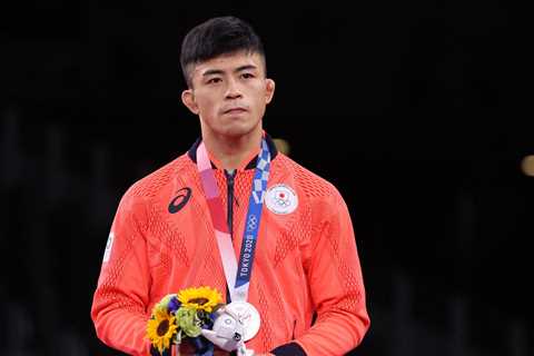 Tiene una medalla de plata, pero pide perdón