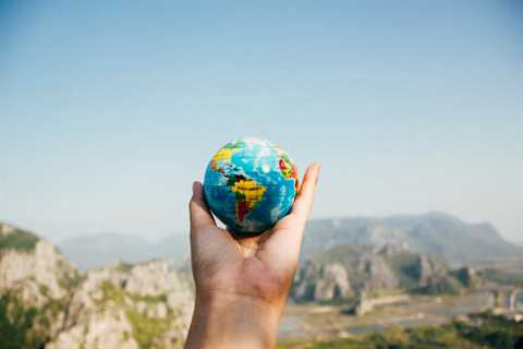 10 Tips for Travelling Small But In Style