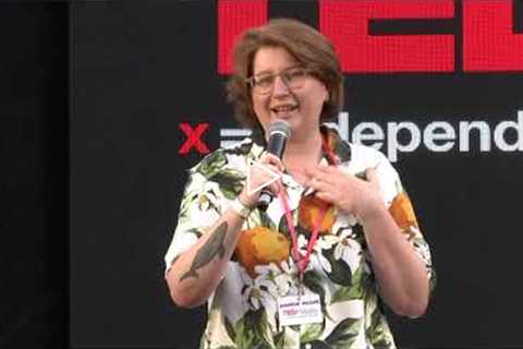 (Ri)Comiciare dal passato | Anastasia Massone | TEDxVasto