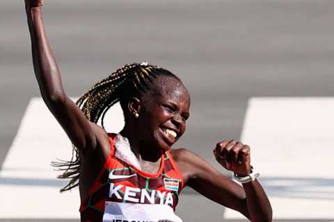 Peres Jepchirchir is just ahead of Molly Seidel in the marathon's 1-2 Kenyan finish.