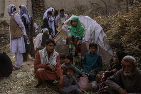 How many Afghans need to be saved? This is the Number That Remains Uncertain.