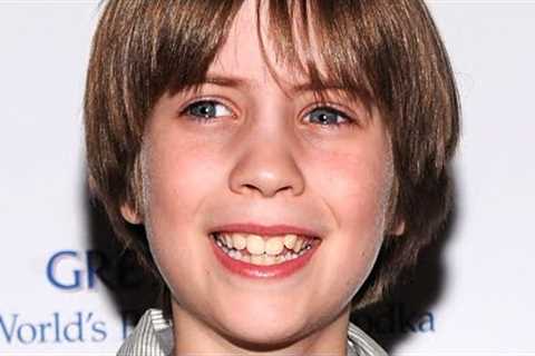 Matthew Mindler (19 years old) was a former child star. He has been missing since then.