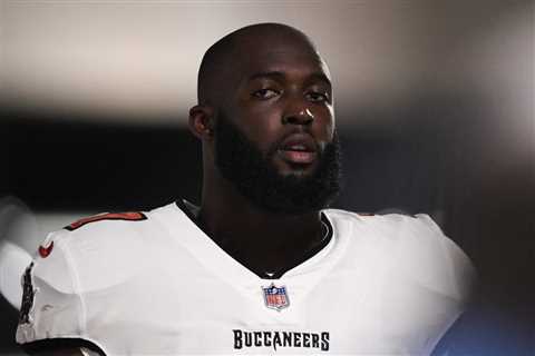 Buccaneers Running Back Leonard Fournette is Donating $100,000 in Support of Hurricane Ida Relief..