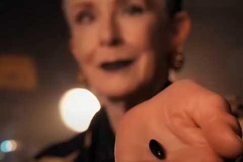 AHS Double Feature Flashback Reveals Origins of Everything: Pills, Pale People, Belle and Austin