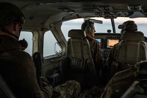 U.S. weighs the possibility of airstrikes in case of crisis for Afghan Forces