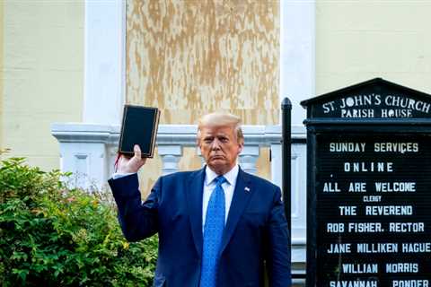 Watchdog claims that police had already planned to clear Lafayette Square prior to Trump's photo op.