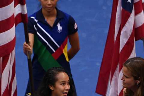 Leylah Fernandez moves a tennis crowd on a difficult day in New York
