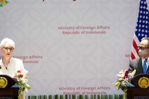 The State Department's No. 2, Another Turn at High-Stakes Diplomacy