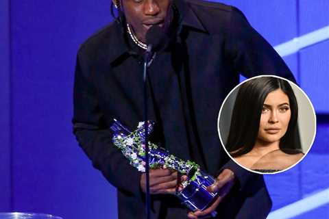 Travis Scott Thanks Stormi After MTV VMA Win (But Forgets Kylie)