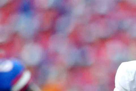 Alabama Barely Outpaces Florida in SEC Opener
