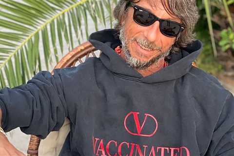 Valentino wants everyone to get vaxxed and cloned