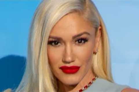 Below all the make-up, here's what Gwen Stefani looks like