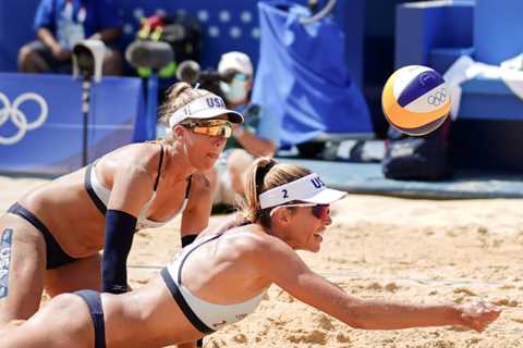 April Ross and Alix Kulineman from the U.S. Get Beach Volleyball Gold