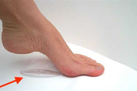 New Futuristic Insole Offers Long-Lasting Foot Pain Relief (And Podiatrists Aren’t Happy About It)