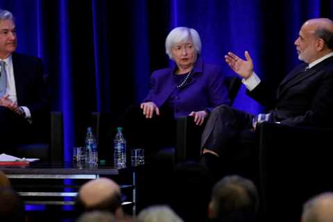 Powell and Yellen warn that the Delta variation is slowing down the recovery.