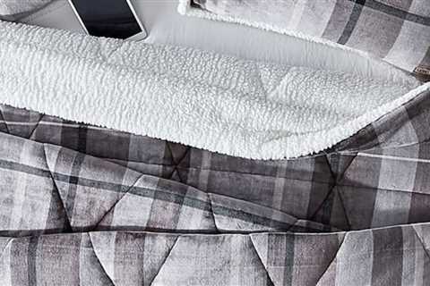 The Best Bedding Sets For Cooler Fall Nights