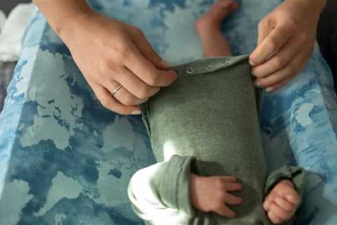 Traveling with a baby can be difficult. Here are some tips to make it easier.