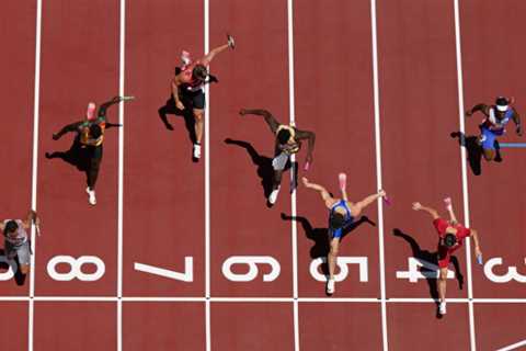 For the U.S. Men, The Relay Curse continues