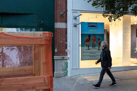 SoHo offers free-spending tourists. What happens without them?