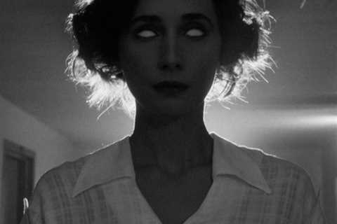 12 WTF AHS Double Feature Questions: JFK and Marilyn Learn Truth, Pregnant Four Get Answers
