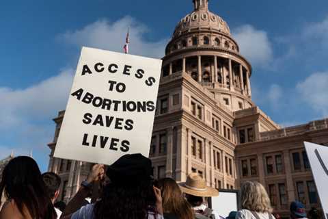 A Federal Judge Stops Texas' Enforcement of the Abortion Law