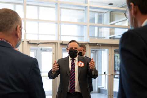 338Canada: Legault seems invincible one year after his re-election