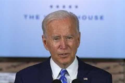 Biden says employers should impose vaccine mandates
