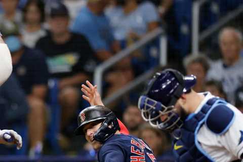 Red Sox prove that 'hitting is contagious' with series-tying win