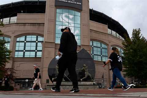 Astros spend a rainy day discussing allegations