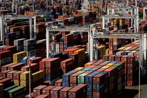 Biden to Announce Port Operation 24/7