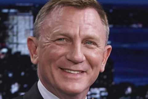 Daniel Craig prefers going to gay bars