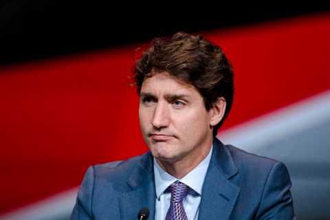 Trudeau calls O'Toole a criminal as he targets swing voters