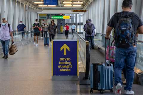 Travelers from abroad who have been vaccinated can enter the United States on November 8.