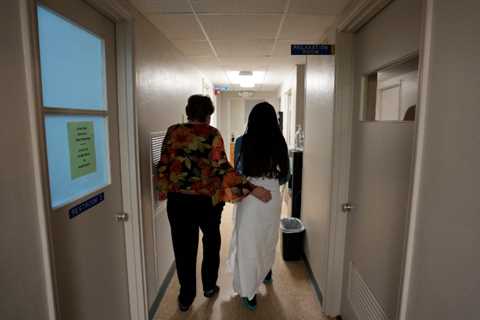 Texas' Appeals Court Allows Texas to Continue to Implement Near-Total Abortion Ban