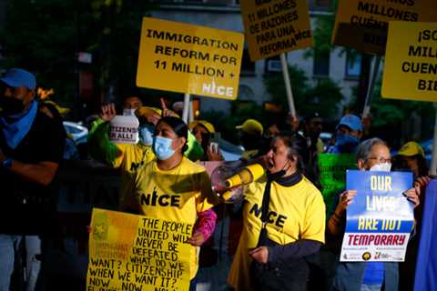 Democrats Struggle to Keep the Immigration Overhaul Alive with Reconciliation Bill