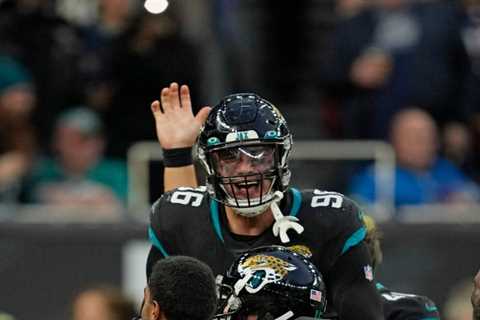 Jaguars beat Dolphins to snap N.F.L.'s longest losing streak