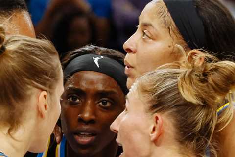 First W.N.B.A. Championship: Chicago Sky Beats Phoenix Mercury Championship